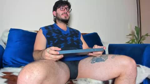 Snapshot of ackerman_eren_ chatting on 01.12.25 R. online show from 01.12.25