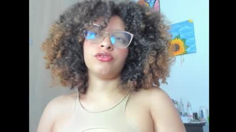 Snapshot of ada_gales_ chatting on 09.24.25 Isa online show from 09.24.25