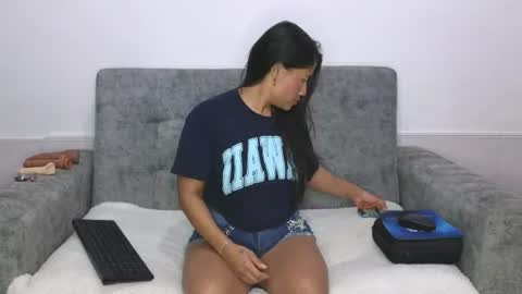 Snapshot of adahira08 chatting on 06.15.26 Adahira online show from 06.15.26