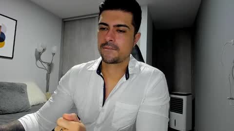 Snapshot of adam_clarke chatting on 01.22.25 adam clarke online show from 01.22.25