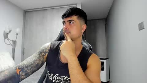 Snapshot of adam_clarke chatting on 01.23.25 adam clarke online show from 01.23.25