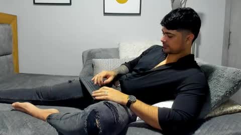 Snapshot of adam_clarke chatting on 01.23.25 adam clarke online show from 01.23.25