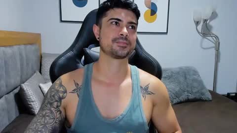 Snapshot of adam_clarke chatting on 01.30.25 adam clarke online show from 01.30.25