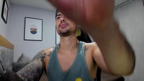 Snapshot of adam_clarke chatting on 01.31.25 adam clarke online show from 01.31.25