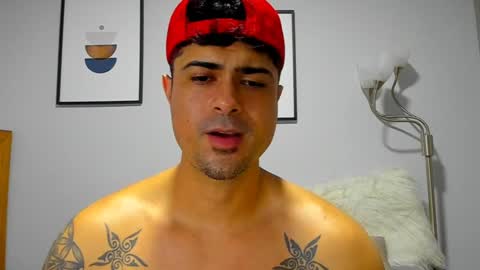 Snapshot of adam_clarke chatting on 02.05.25 adam clarke online show from 02.05.25