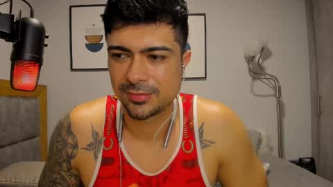 Snapshot of adam_clarke chatting on 02.10.25 adam clarke online show from 02.10.25