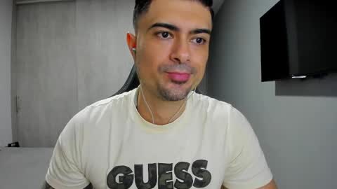 Snapshot of adam_clarke chatting on 02.20.25 adam clarke online show from 02.20.25