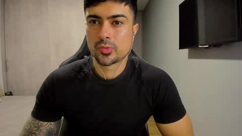 Snapshot of adam_clarke chatting on 02.26.25 adam clarke online show from 02.26.25