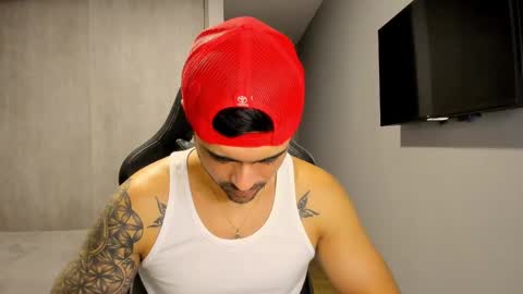 Snapshot of adam_clarke chatting on 03.02.25 adam clarke online show from 03.02.25