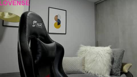 Snapshot of adam_clarke chatting on 09.23.25 adam clarke online show from 09.23.25