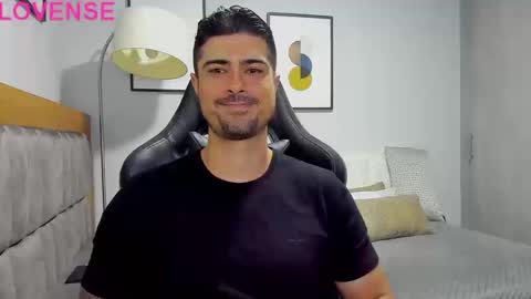 Snapshot of adam_clarke chatting on 09.29.25 adam clarke online show from 09.29.25