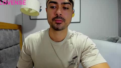 Snapshot of adam_clarke chatting on 10.09.25 adam clarke online show from 10.09.25