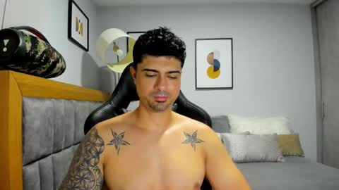 Snapshot of adam_clarke chatting on 11.20.25 adam clarke online show from 11.20.25