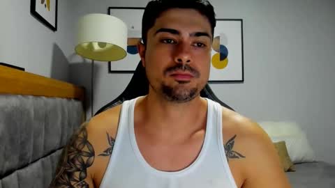 Snapshot of adam_clarke chatting on 01.06.26 adam clarke online show from 01.06.26