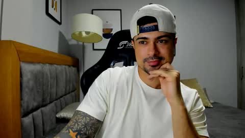 Snapshot of adam_clarke chatting on 01.13.26 adam clarke online show from 01.13.26