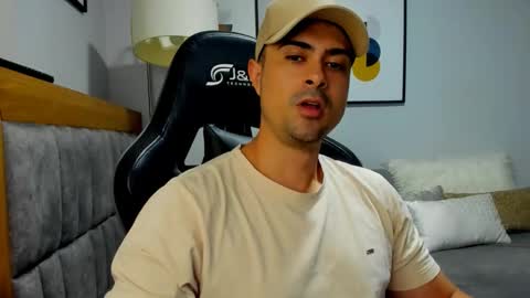 Snapshot of adam_clarke chatting on 02.14.26 adam clarke online show from 02.14.26