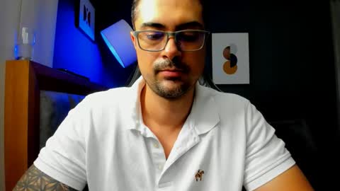Snapshot of adam_clarke chatting on 05.15.26 adam clarke online show from 05.15.26