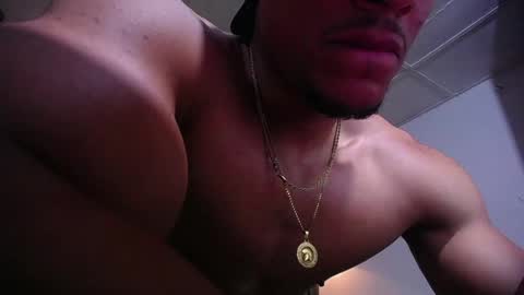 adam_fit19cm online show from 05.31.26