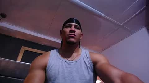 adam_fit19cm online show from 06.14.26