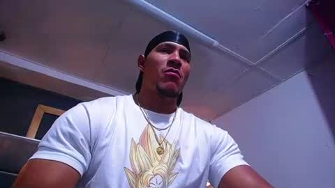 adam_fit19cm online show from 07.02.26