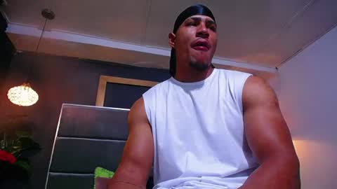 adam_fit19cm online show from 08.01.26