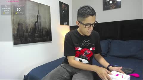 adam_walker_1 online show from 04.02.26