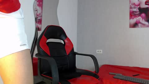 Snapshot of adama_soa chatting on 02.08.25 Hello guys excuse my absence I will be absent for several days for health reasons I hope you understand thank you very much. online show from 02.08.25