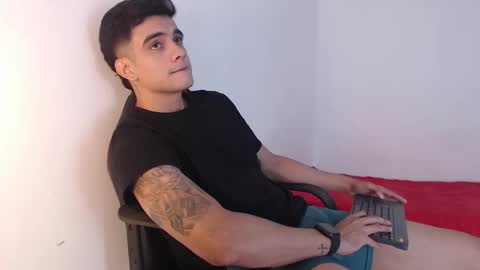 Snapshot of adama_soa chatting on 09.17.25 Hello guys excuse my absence I will be absent for several days for health reasons I hope you understand thank you very much. online show from 09.17.25