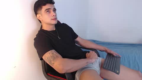 Snapshot of adama_soa chatting on 09.25.25 Hello guys excuse my absence I will be absent for several days for health reasons I hope you understand thank you very much. online show from 09.25.25