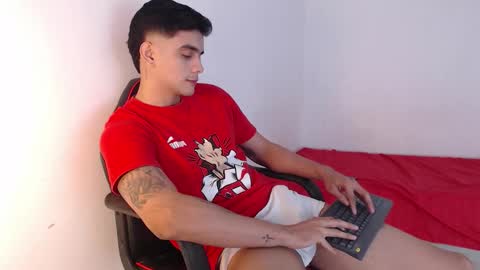 Snapshot of adama_soa chatting on 09.27.25 Hello guys excuse my absence I will be absent for several days for health reasons I hope you understand thank you very much. online show from 09.27.25