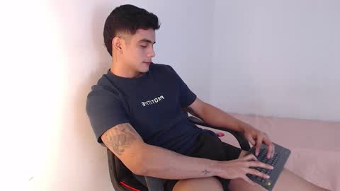 Snapshot of adama_soa chatting on 10.02.25 Hello guys excuse my absence I will be absent for several days for health reasons I hope you understand thank you very much. online show from 10.02.25