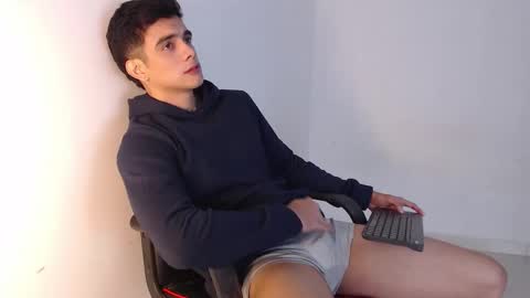 Snapshot of adama_soa chatting on 10.07.25 Hello guys excuse my absence I will be absent for several days for health reasons I hope you understand thank you very much. online show from 10.07.25