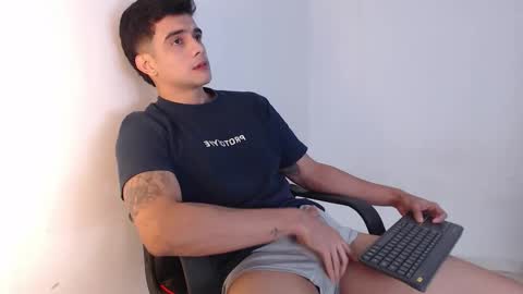 Snapshot of adama_soa chatting on 10.14.25 Hello guys excuse my absence I will be absent for several days for health reasons I hope you understand thank you very much. online show from 10.14.25