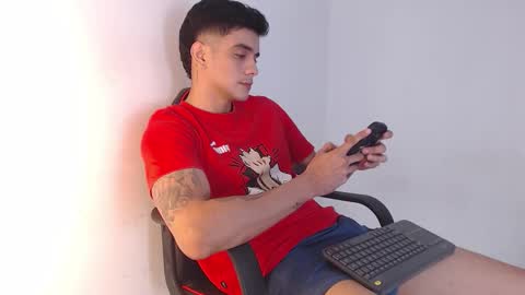 Snapshot of adama_soa chatting on 10.27.25 Hello guys excuse my absence I will be absent for several days for health reasons I hope you understand thank you very much. online show from 10.27.25