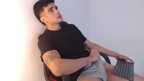 Snapshot of adama_soa chatting on 10.28.25 Hello guys excuse my absence I will be absent for several days for health reasons I hope you understand thank you very much. online show from 10.28.25