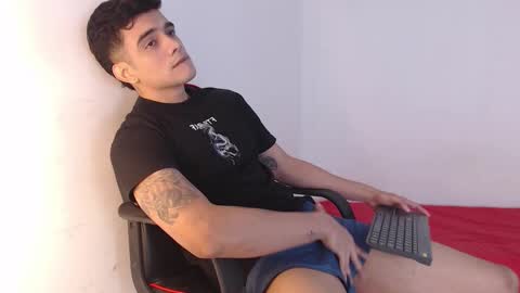 Snapshot of adama_soa chatting on 10.30.25 Hello guys excuse my absence I will be absent for several days for health reasons I hope you understand thank you very much. online show from 10.30.25