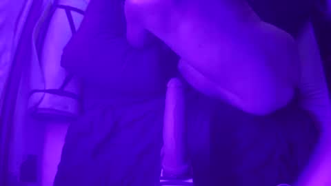 Snapshot of adamineve chatting on 01.25.25 adamineve online show from 01.25.25