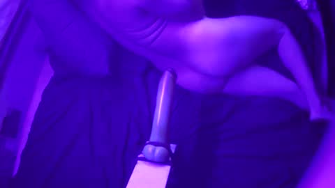 Snapshot of adamineve chatting on 02.10.25 adamineve online show from 02.10.25