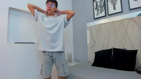 Adams Bobby online show from 01.14.26