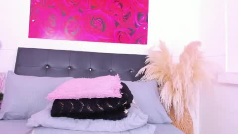 Cloe Adams  online show from 04.23.26