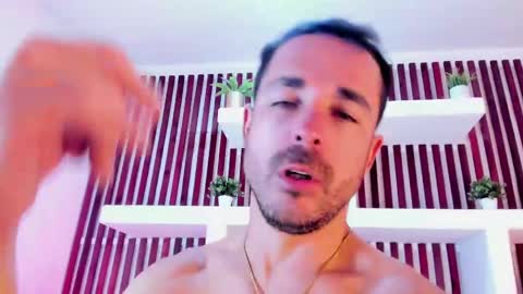 Im Adams Sanz online show from 05.07.26