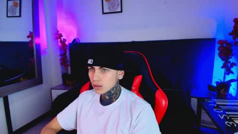 AdamsWalkerr  online show from 05.02.26