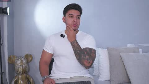 Adan Johns online show from 06.07.26