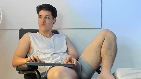 Snapshot of adan_rivas chatting on 03.07.25 adan online show from 03.07.25