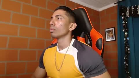 Adan Sin online show from 02.20.25