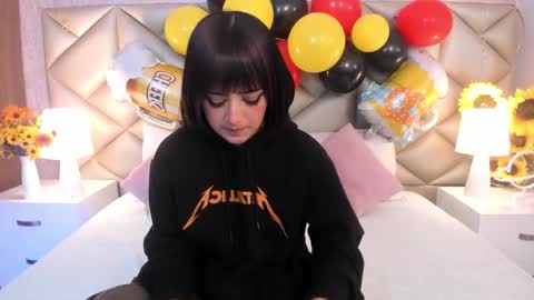 Snapshot of adara_carter_ chatting on 09.28.25 adara_carter_ online show from 09.28.25