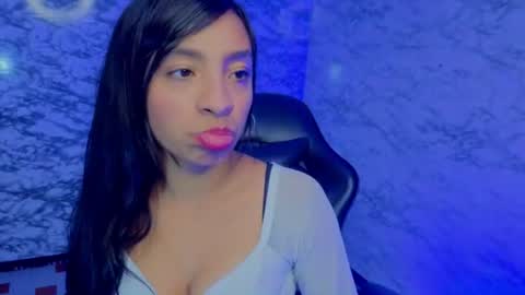 Snapshot of adarasuri_v chatting on 06.19.26 Hi Stream 1000pm to 600am online show from 06.19.26