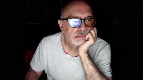 Snapshot of add_me_2 chatting on 11.22.25 add_me_2 online show from 11.22.25