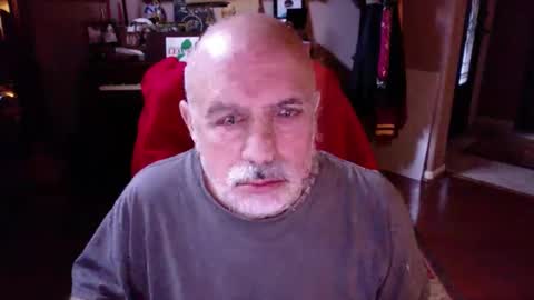 Snapshot of add_me_2 chatting on 12.04.25 add_me_2 online show from 12.04.25