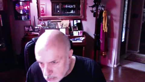 Snapshot of add_me_2 chatting on 12.14.25 add_me_2 online show from 12.14.25